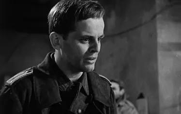  Като млад актьор в един от ранните си филми.