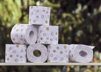 Собственик на кафява медия стана монахиня