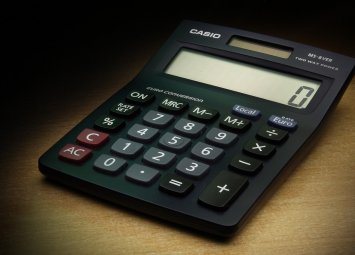 Кандев с обвинение - заради него избирателната активност клони към нула