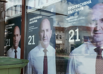 Кой кум, кой кмет... Радев овладява десетки общини без избори