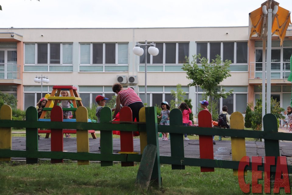 Priemt Na Deca S Hronichni Zabolyavaniya V Detskite Gradini Se Zatyaga Sega